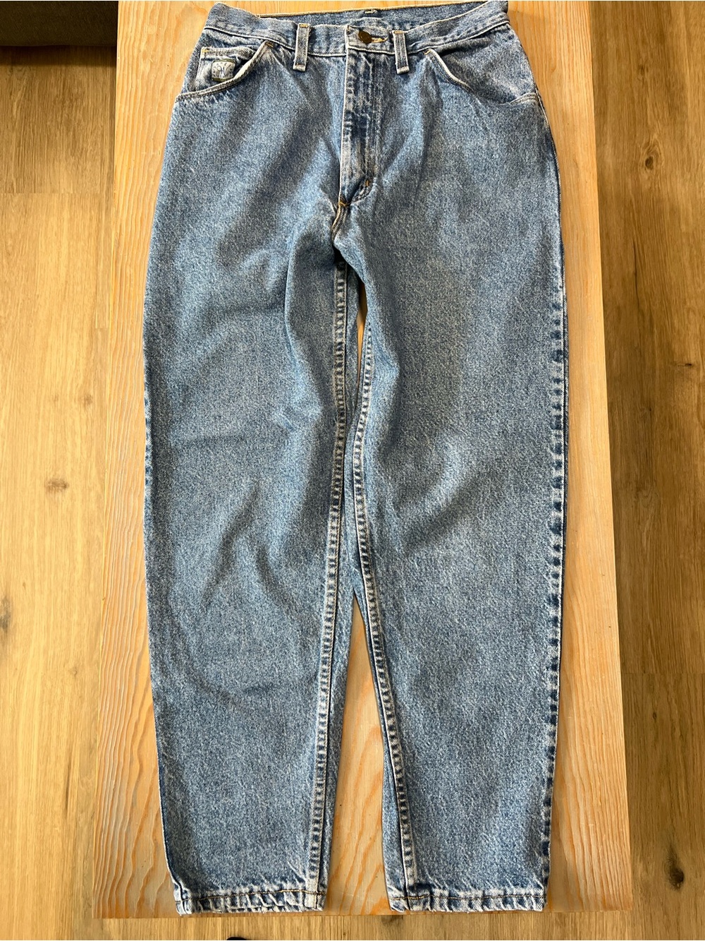 Vintage Wrangler mom jeans size 28 waistband